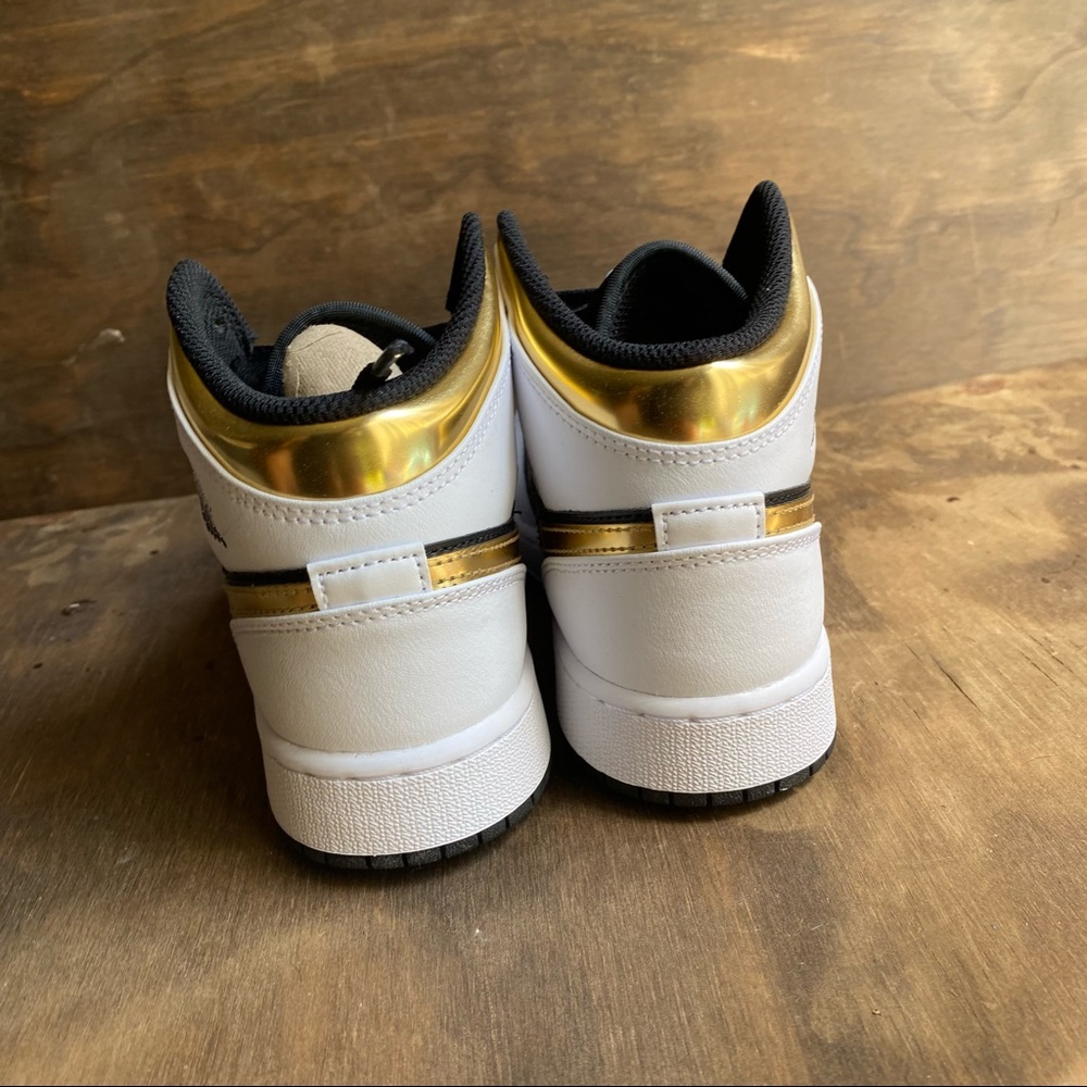 Jordan mids - Picture 5 of 6